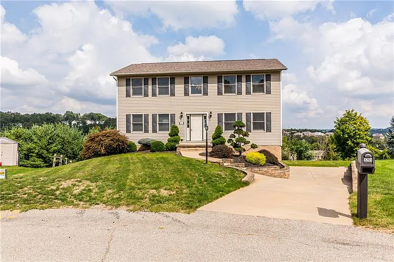1265 Barnstaple Dr photo 1