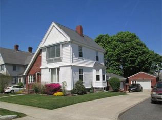 34 Grand View Ave, Quincy, MA 02170