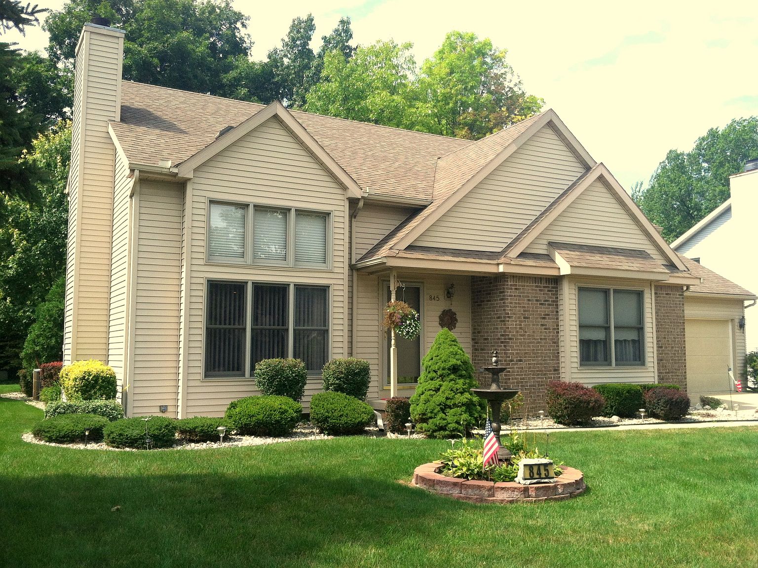 845 Scarlet Oak Dr, Monroe, MI 48162 Zillow