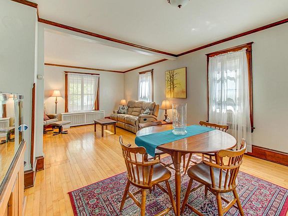 5th image of 3639 Dupont Ave N