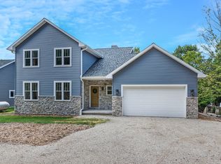 2837 Fox Ln, Brussels, WI 54204