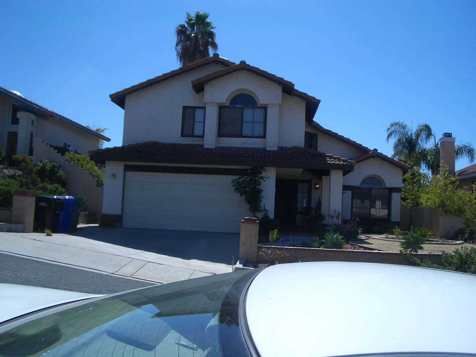 4 bed, 2.5 bath, 1950 sqft, $4,400 — Photo 2