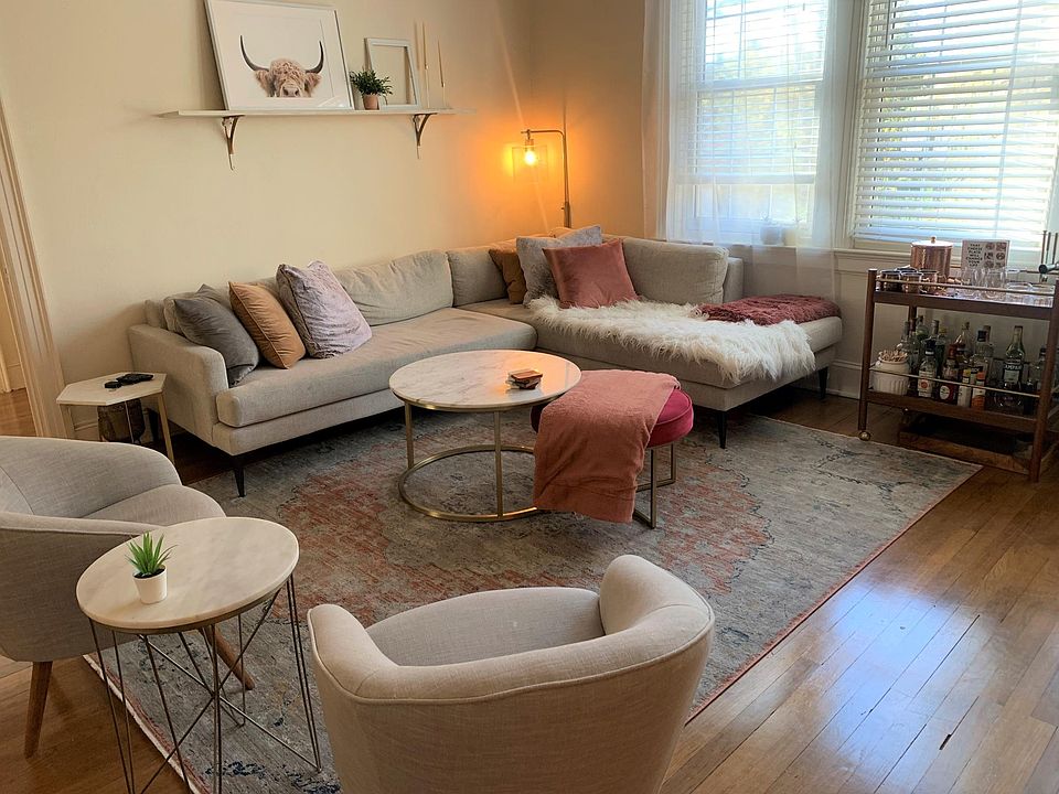 Sunny living room!