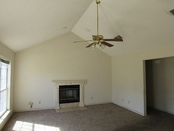 3rd image of 189 Green Willow Dr