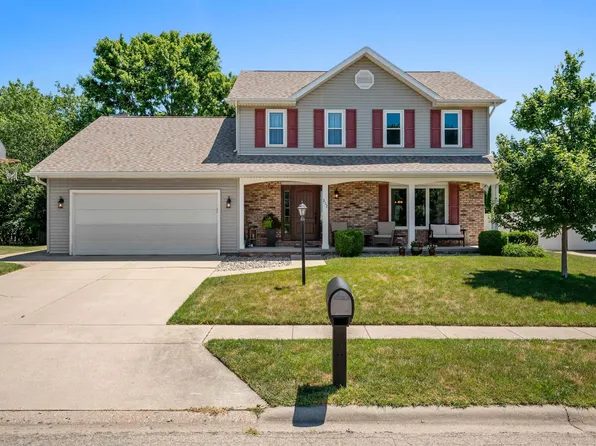 212 N White Clover Dr, Chillicothe, IL 61523