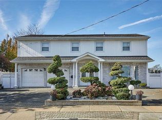 2922 Riverside Dr, Wantagh, NY 11793