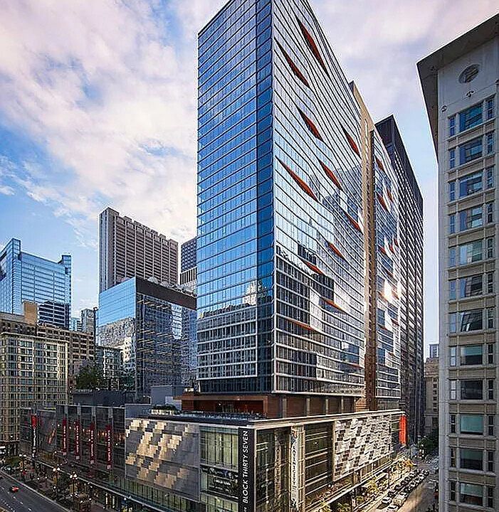 1st image of 21 E Randolph St #1523