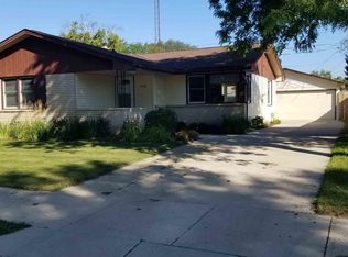 1032 Montclair Dr, Racine, WI 53402