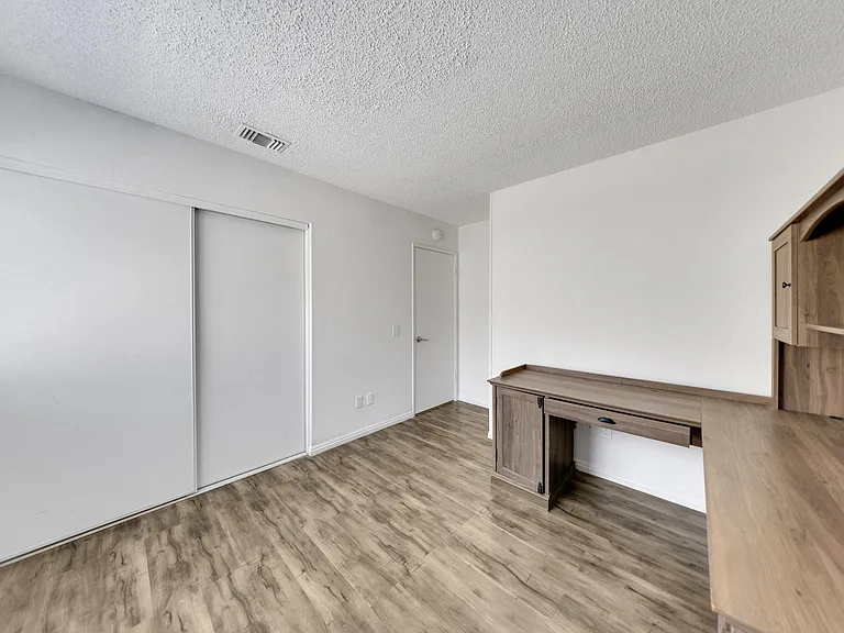 7750 Perlite Ave — Photo 31