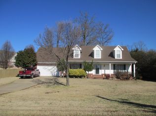 288 Williamsburg Dr, Atoka, TN 38004