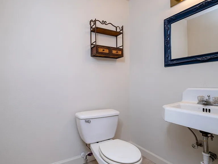 505 Skyline Dr — Photo 34