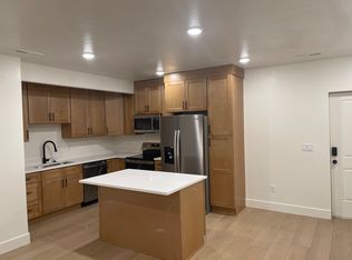 215 N Pheasant Dr, Mapleton, UT 84664