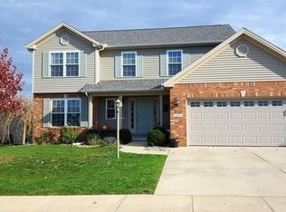 1402 Stonecrest Dr, Mahomet, IL 61853