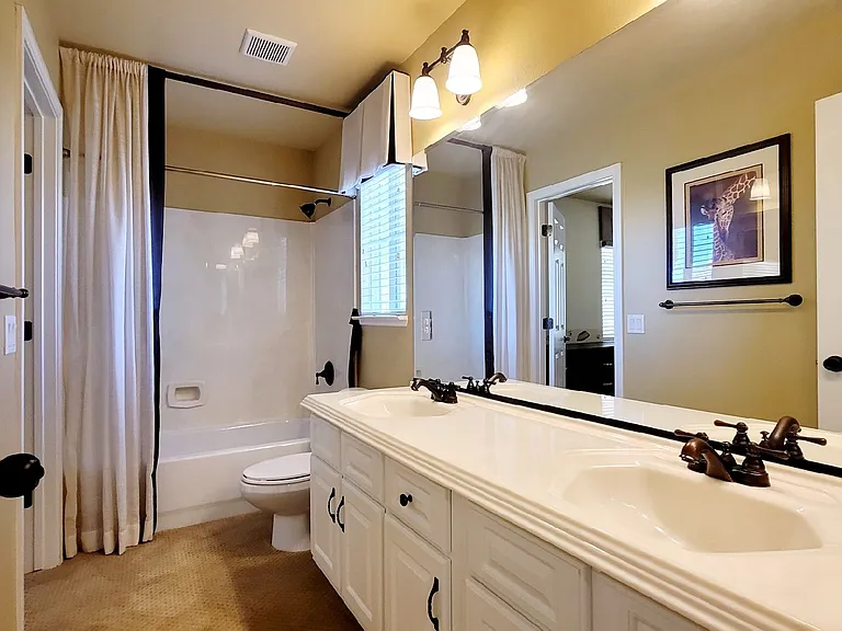 8586 Silver Coast St — Photo 35