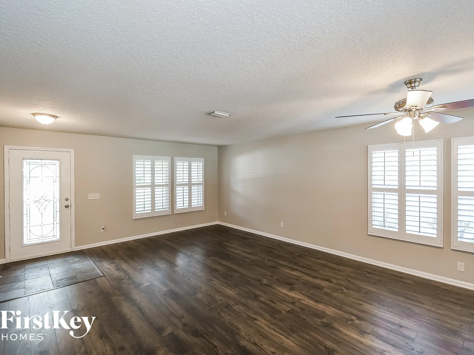 4 bed, 2.0 bath, 2201 sqft, $2,980 — Photo 3