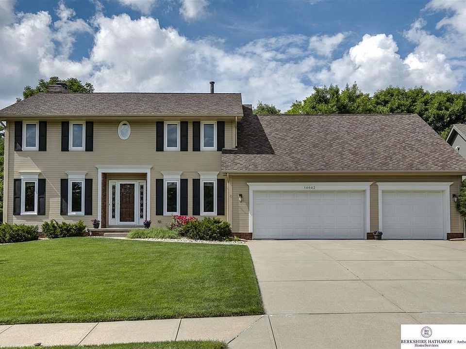 1st image of 16642 Frederick Cir