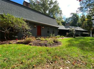 5005 Ridge Rd, North Haven, CT 06473