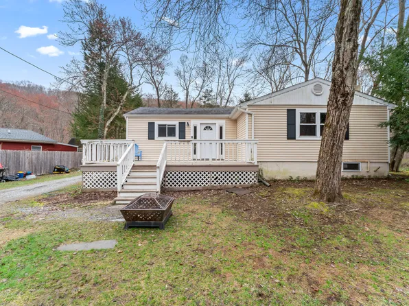 84 Nearbrook Drive, Newtown, CT 06470