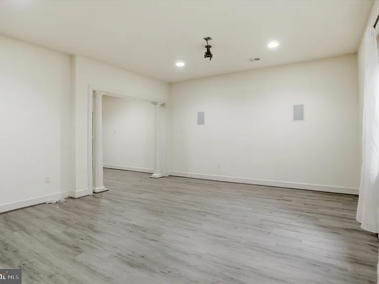 23059 Bronstein Ln — Photo 58