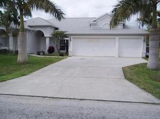 1972 SE South Buttonwood Dr, Port Saint Lucie, FL 34952