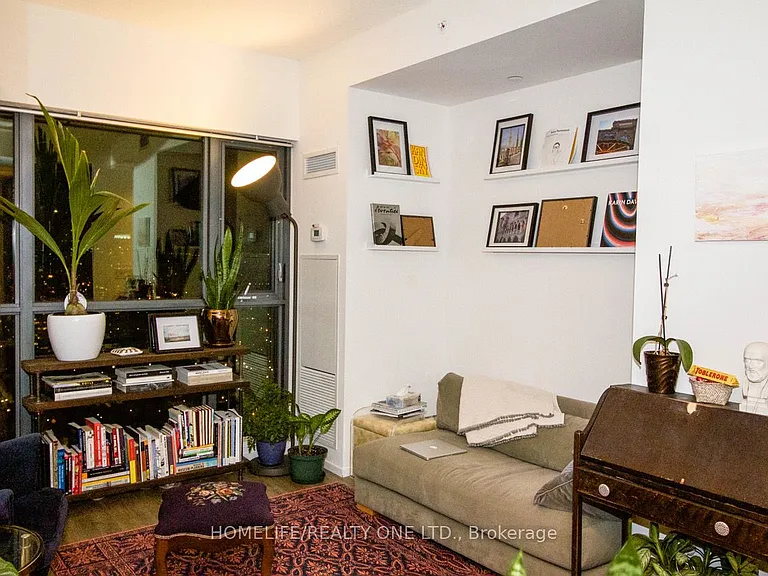 159 Dundas St E #3509 — Photo 7