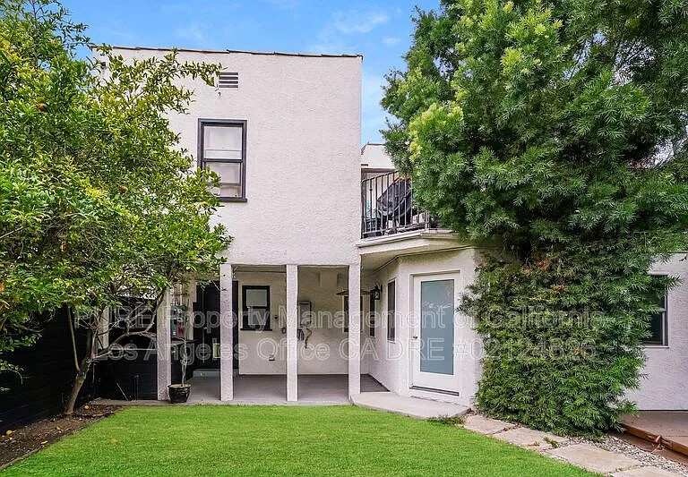 5049 Pickford St — Photo 19