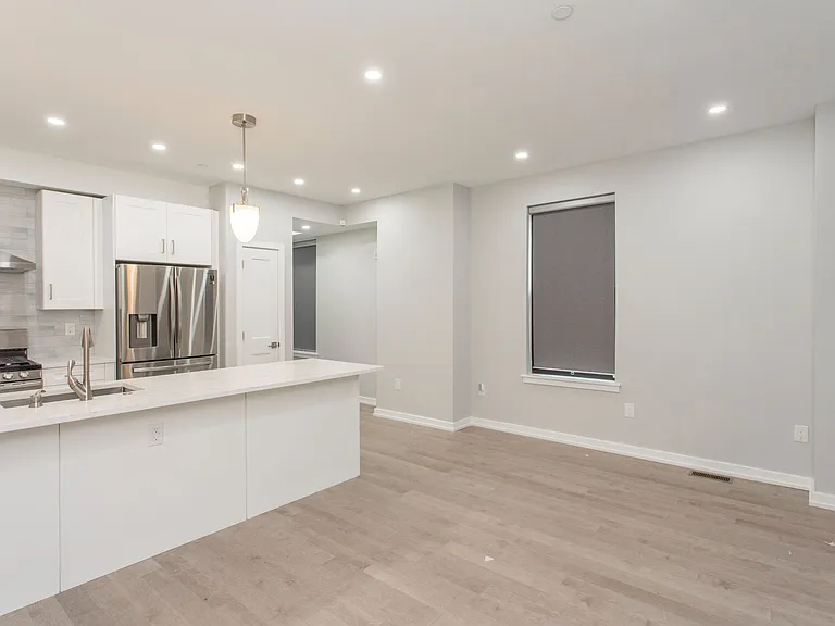 730 N 16th St #1A — Photo 13