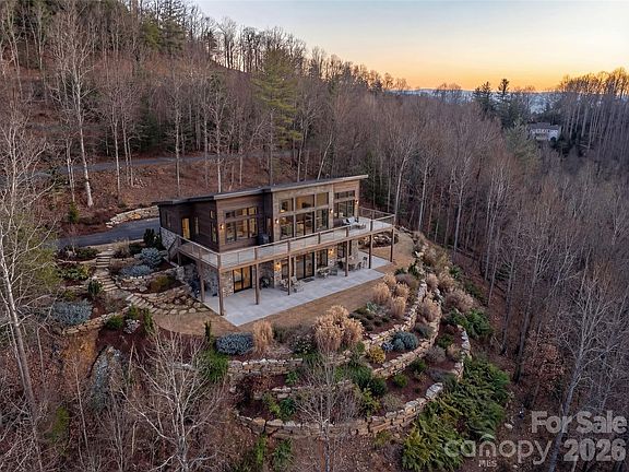3rd image of 34 Mountain Vista Dr