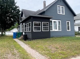 1051 W 9th St, Winona, MN 55987