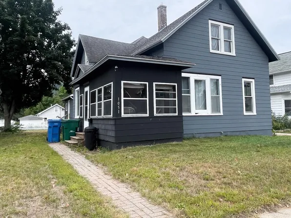 1051 W 9th St, Winona, MN 55987