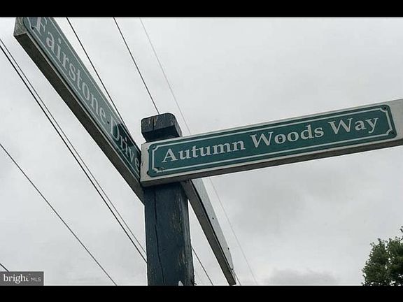 3rd image of 13058 Autumn Woods Way