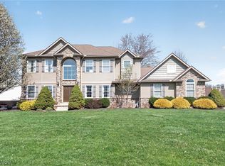 1215 Springbury Dr, Uniontown, OH 44685