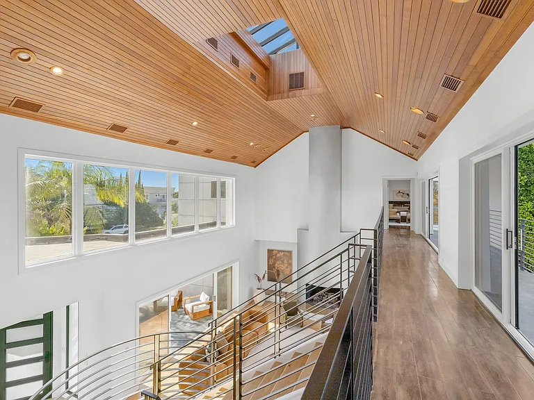 Pinnacle Pl — Photo 14