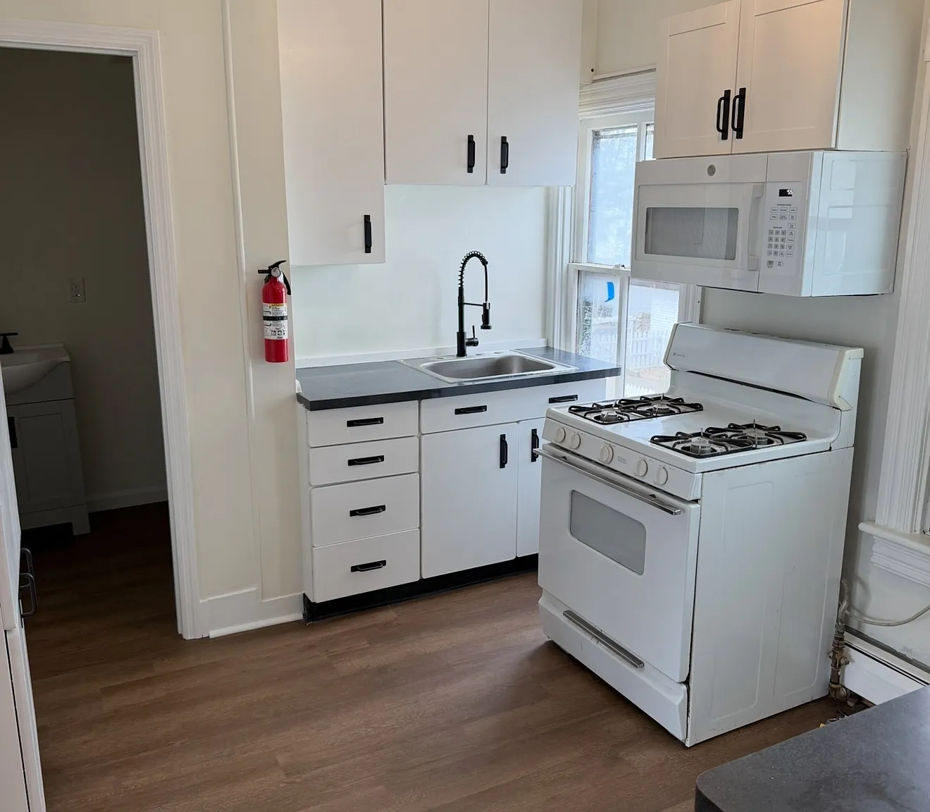 2 bed, 800 sqft, $1,100 — Photo 1