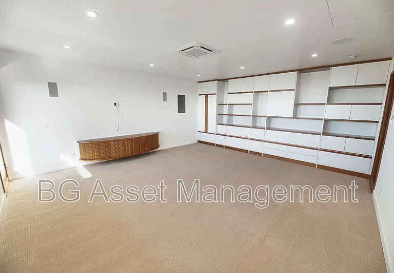 1411 Arlington Blvd — Photo 9