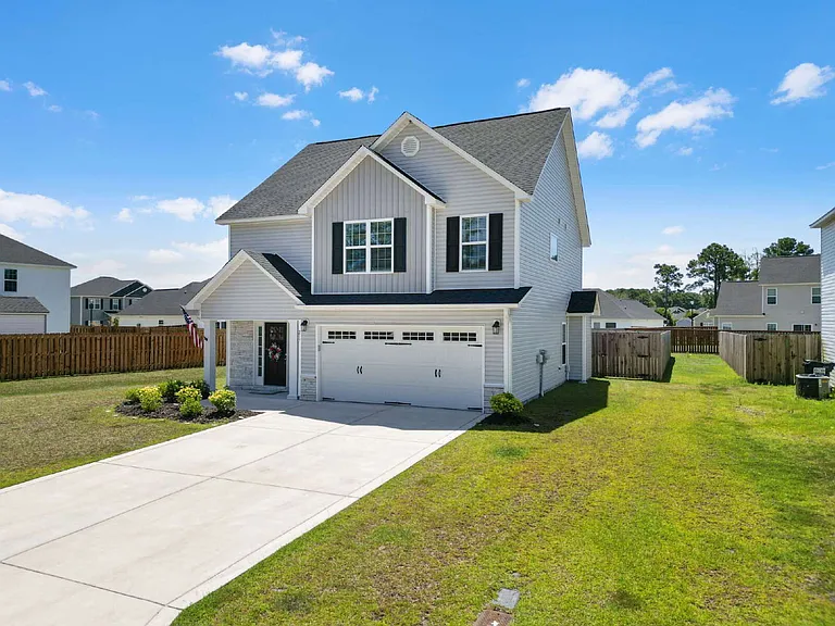 217 Lookout Ln — Photo 4