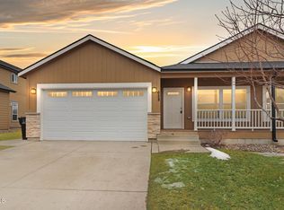 628 40th St E, Williston, ND 58801