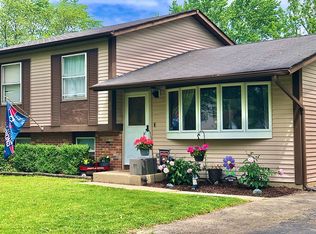 836 Tamms Ln, Bolingbrook, IL 60440