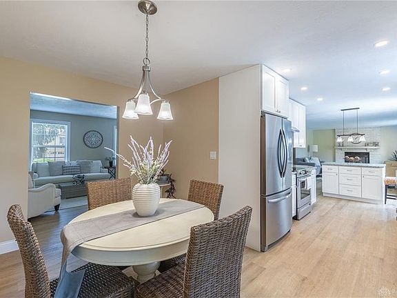 5th image of 6130 Gentry Woods Dr