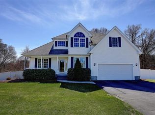 18 Windsong Rd, Cumberland, RI 02864