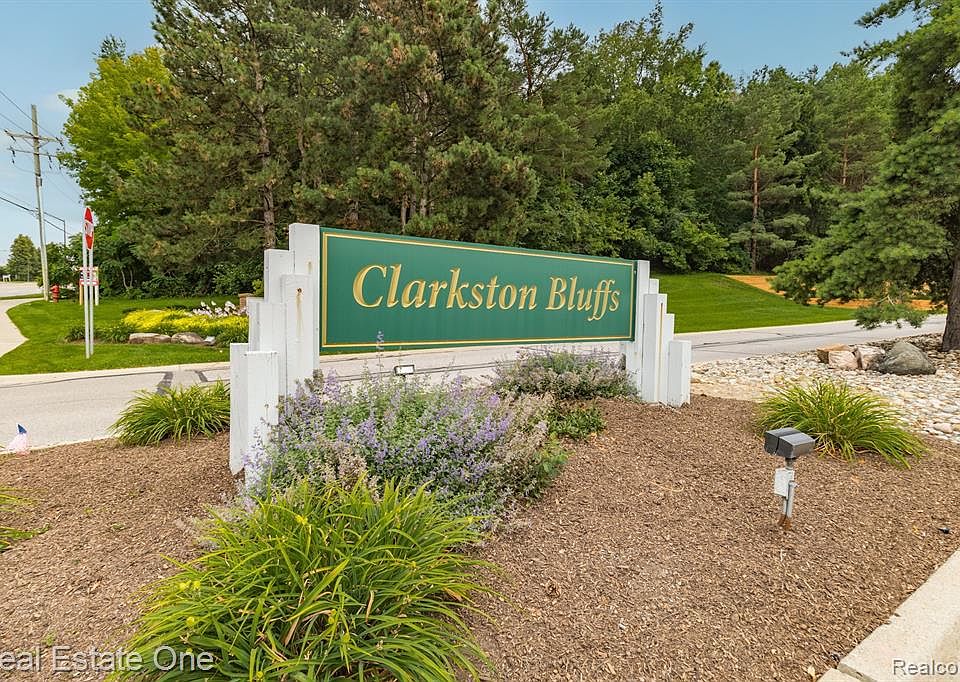 5045 Timberway Trl Clarkston, MI, 48346 Apartments for Rent Zillow