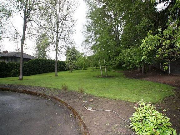 2nd image of 3740 SE Licyntra Ct