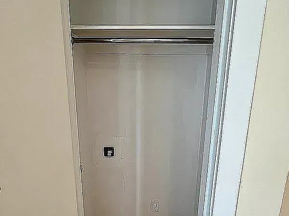 4th image of 570 Evergreen Ave #2A