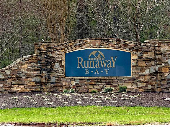 5th image of 0 Runaway Bay Rd Lot 77