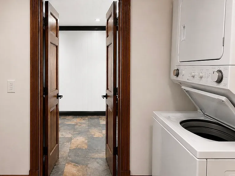 8 Locke St — Photo 12
