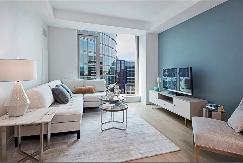 1 bed, 1.0 bath, 672 sqft, $5,500 — Photo 1