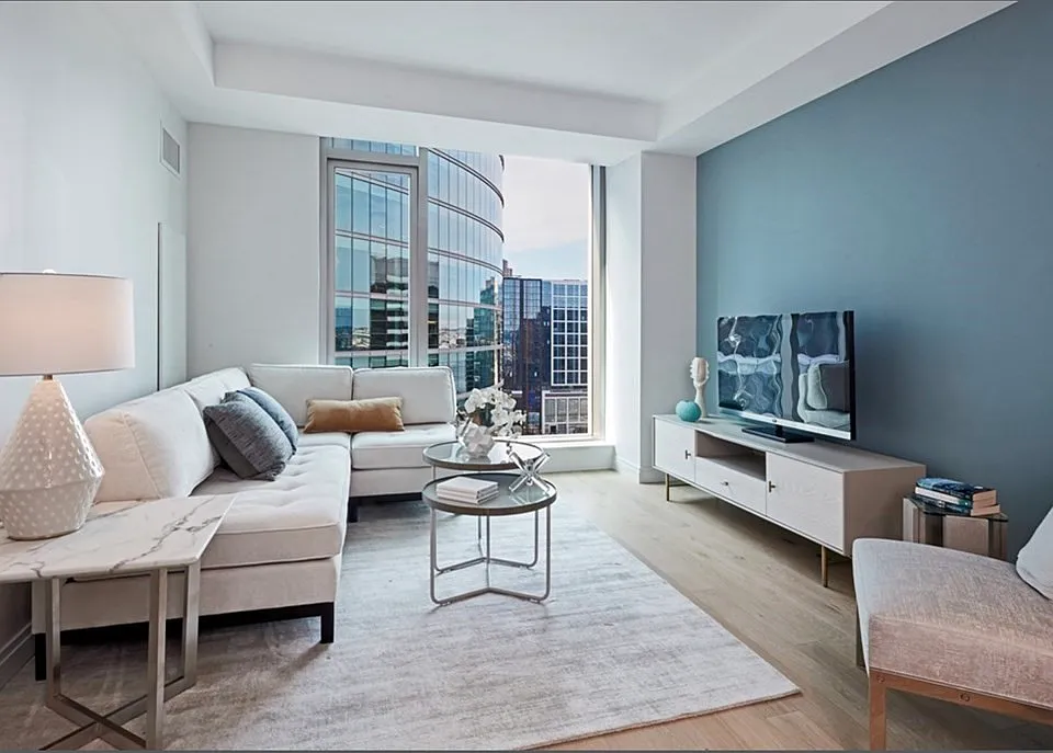 133 Seaport Blvd #1501