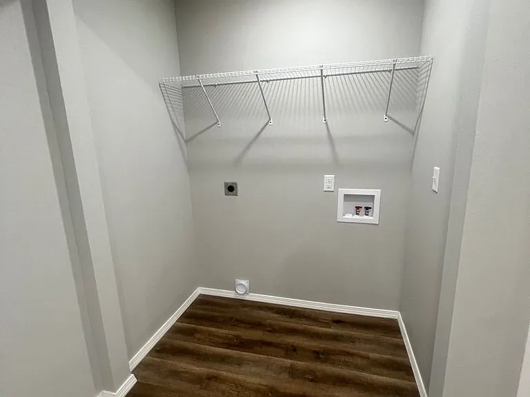 2444 N Benton Ave — Photo 16