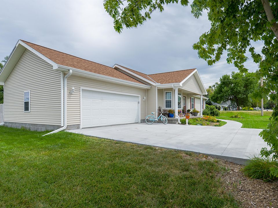 Two car garage 