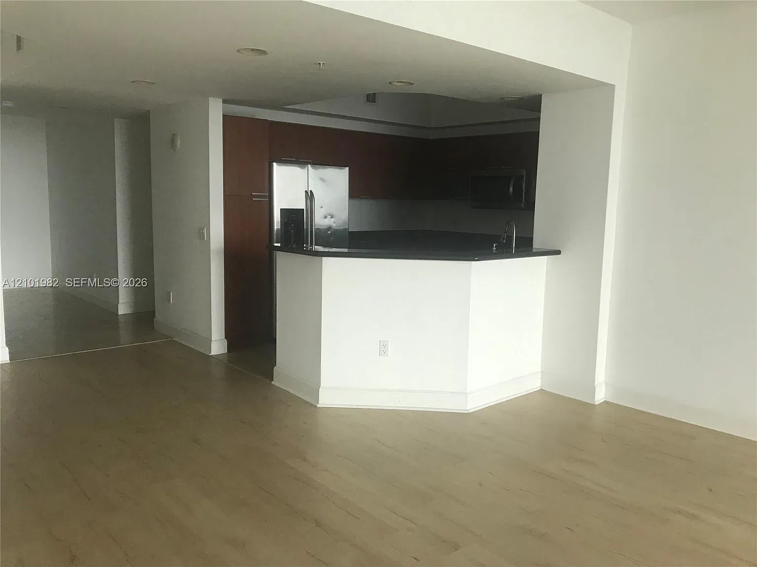 The Oaks I Condo — Photo 2